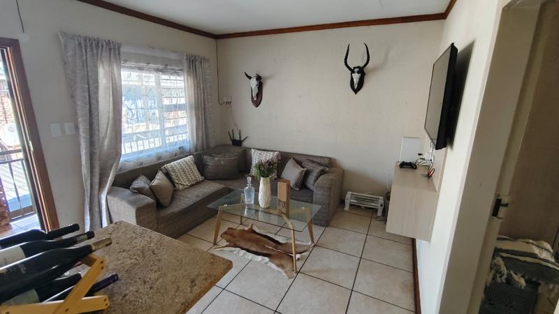 To Let 2 Bedroom Property for Rent in Die Bult North West